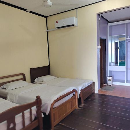 Restu Chalet Tioman Kampong Ayer Batang Exterior foto